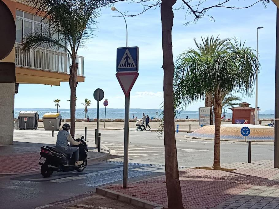 Al Lado De Barcos Y Gran Playa. Leilighet Santa Pola Eksteriør bilde